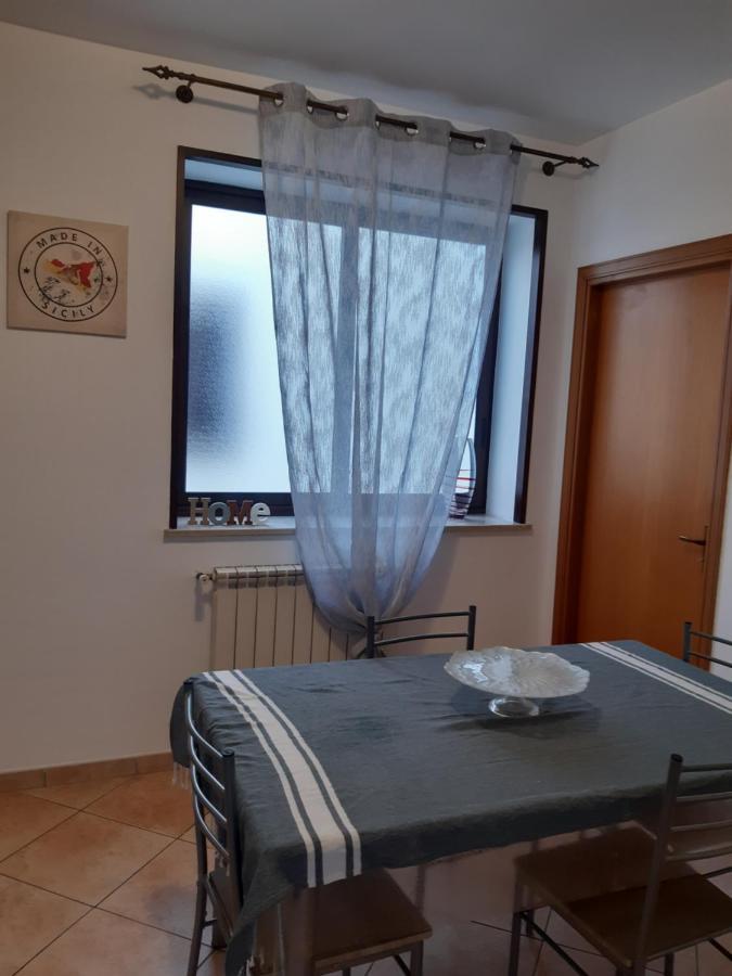 A Casa Di Loretta Apartment Теразини Екстериор снимка