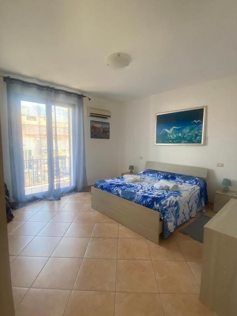 A Casa Di Loretta Apartment Теразини Екстериор снимка